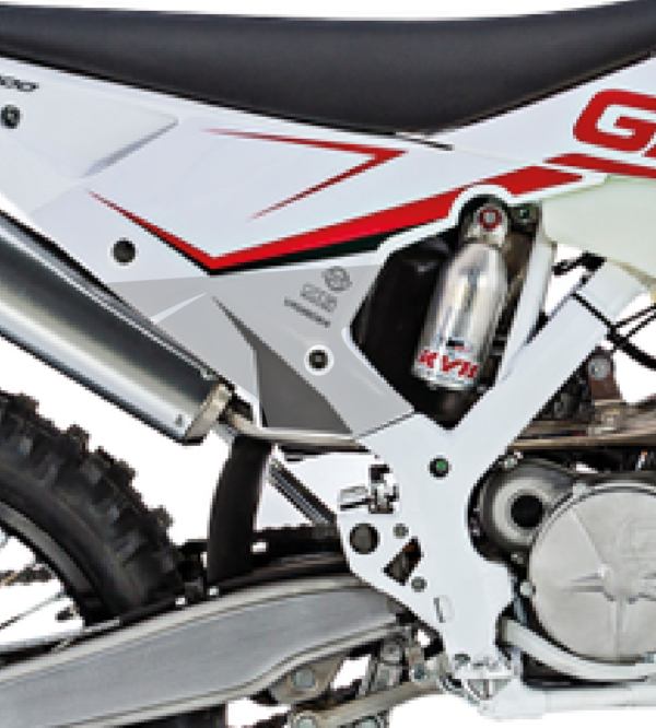 grip protection plaques latérales rieju 200 250 300 mr 2021 2022 2023 2024 2025 soft fast grip enduro visuel_Plan de travail 1